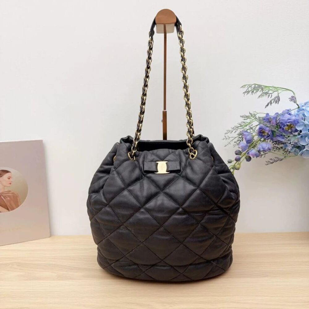 Ferragamo Women Pre-Loved Bag Very Good Condition